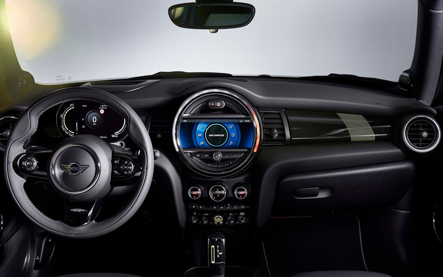 Mini Cooper S EV 2020 SUV Drive